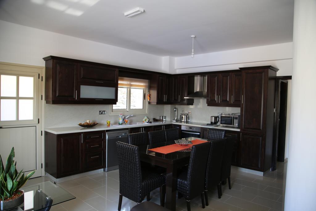 Villa Melyia Κάτω Πύργος Δωμάτιο φωτογραφία